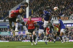 维拉中场灵魂蒂莱曼斯赛季报销，英超前景蒙阴影